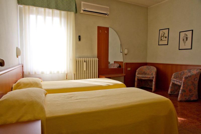 Hotel Europa Viadana Værelse billede